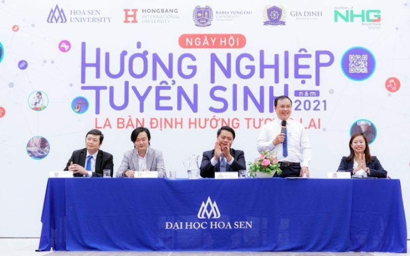 Đến với Hoa Sen, các bạn sẽ được học tập tại môi trường hiện đại, thân thiện với chương trình đào tạo đạt chất lượng Quốc tế